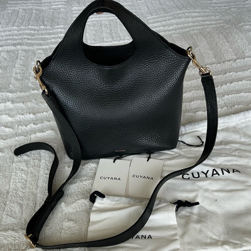 Cuyana Mini System Tote in Pebbled Black Leather with Adjustable Strap - GUC - Picture 3 of 16